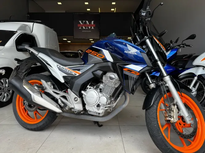 Honda CB Twister 250 2020 | 30 Mil KM | Financia