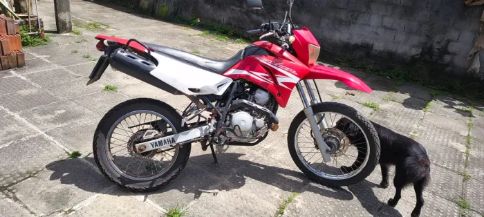 Lander 250 toda em ordem