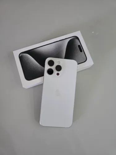 VENDO IPHONE 15 PRO MAX 256GB