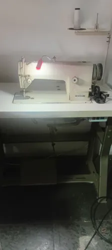 Maquina de costura reta industrial