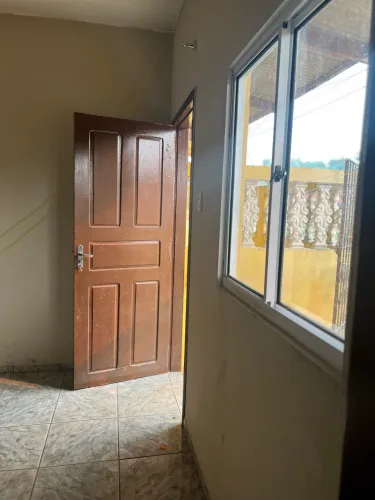 ALUGA-SE APARTAMENTO NA BAIXA DA HABITASA