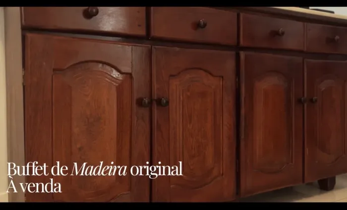 Buffet de madeira cerejeira
