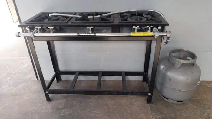 Fogão Industrial Venâncio, Bocas 30x30 em linha. 