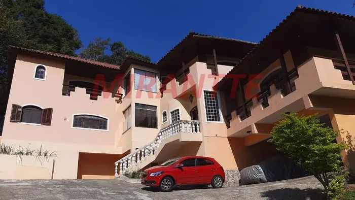 Linda Casa em Condomínio na Serra da Cantareira