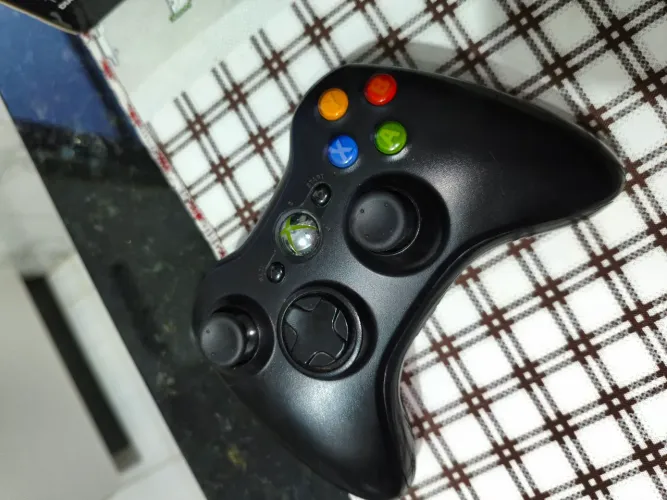 Controle de Xbox 360 original usado
