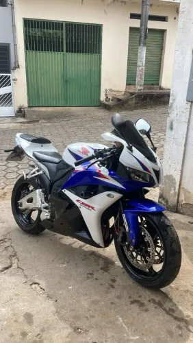 Cbr600rr baixo km revisada