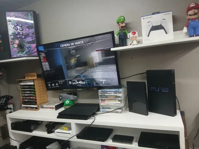 PASSO PONTO COM TODA MERCADORIA DE LOJA DE GAMES 