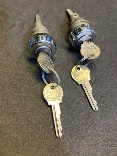 Cilindros do porta malas do Opala 1984 a 1992