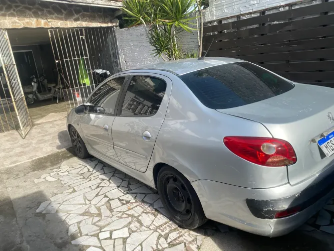 Peugeot 207 Sedan Passion XS 1.6 Flex 16V 4P 2010