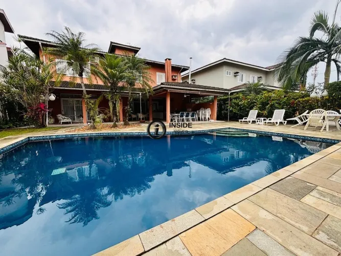 Casa em condominio fechado na enseada guaruja