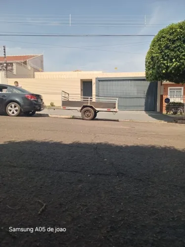 Carretinha 1,30x2,50 emplacada