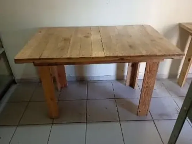 Mesa de palet pino