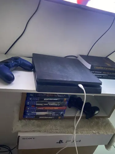Play 4
