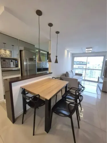 Imóvel para aluguel possui 92 metros quadrados com 3 quartos