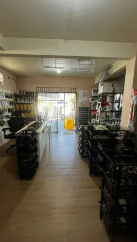 Vendo ferragem