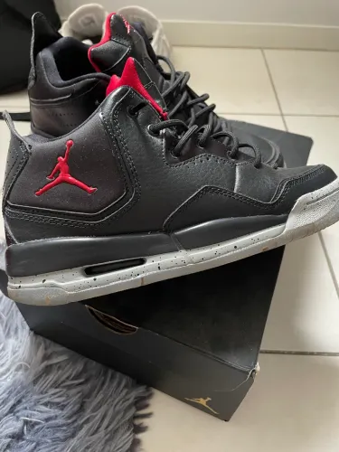 Tênis Jordan courtside