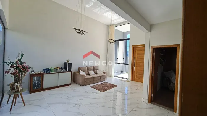 Casa em Avenida Sabarabuçu - Villa Real - Sabará/MG