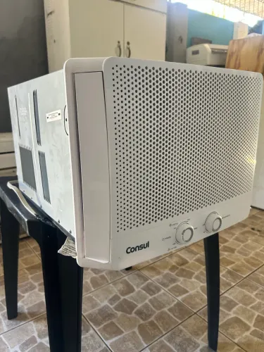 Menos de um ano de uso, ar Condicionado consul