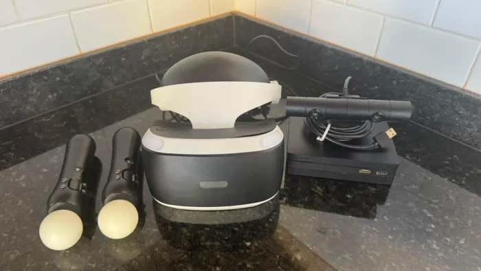 Óculos de realidade virtual com bastões