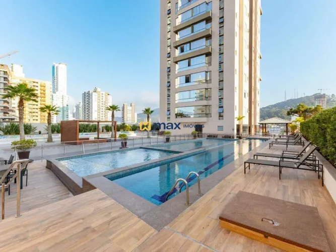 Apartamento semi mobiliado com 2 quartos (1 suíte) à venda no bairro Fazenda em Itajaí