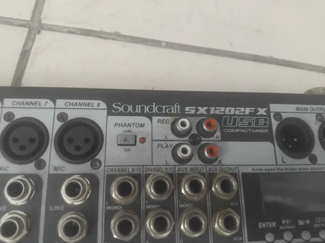 Vendo mesa de son