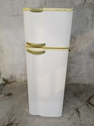 Geladeira Eletrolux Duplex 330 litros