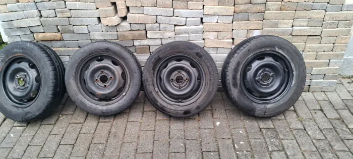 Rodas gm 13 com pneus 60 %