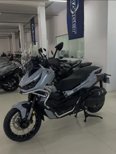 Moto nova zontes 368G