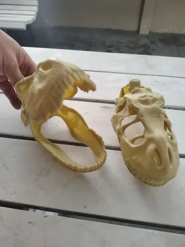 Crânio de T-Rex Jurassic World, Top Cau (linha D'elicce