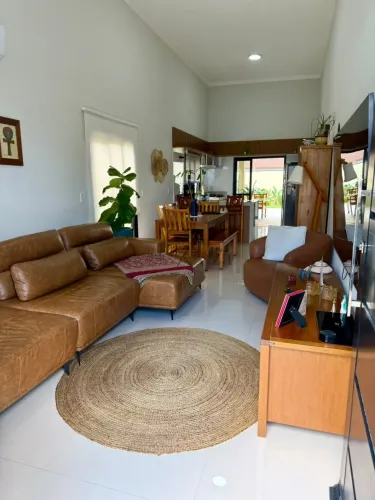 Casa em Condomínio - Condomínio Reserva do Vale - No bairro Caçapava Velha - 3 Dormitórios