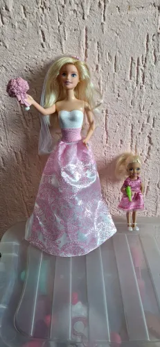 Barbie Noiva de Conto de Fadas e Chelsea Daminha