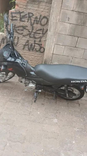 Segundo dono pop pra quem esta procurando uma motinha pra trabalho moto de dia a dia