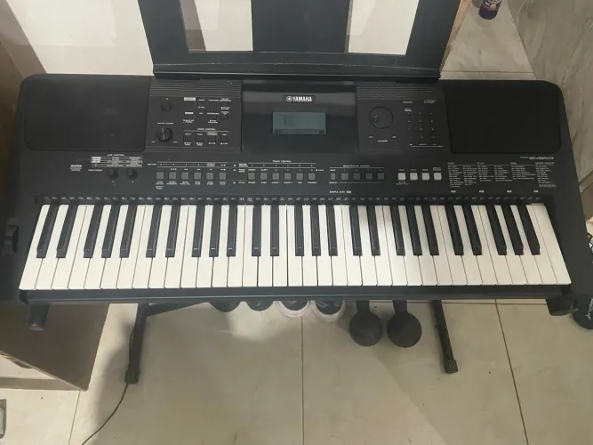 Teclado Yamaha PSRE463