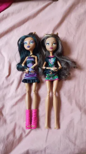 Lote com 2 Bonecas Clawdeen Wolf Monster High - Originais (Incompletas)