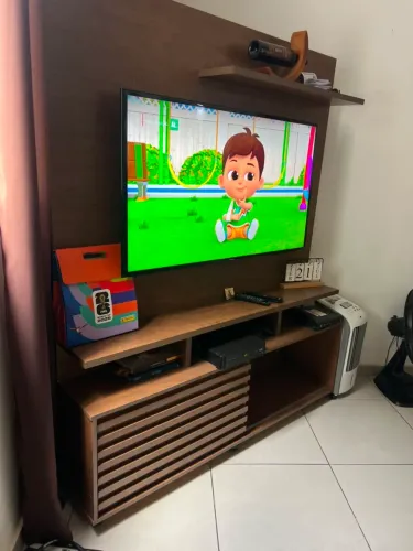 Rack com painel para TV