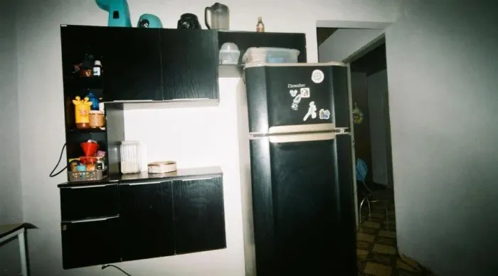 Vendo armário de cozinha suspenso
