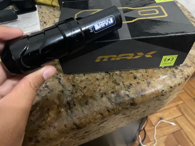 Máquina de Tatuagem Pen FK Irons Flux Max - 4 Meses de Uso