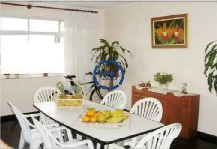 Exclusivo apartamento no Embaré | 280m², 2 suítes e 2 vagas