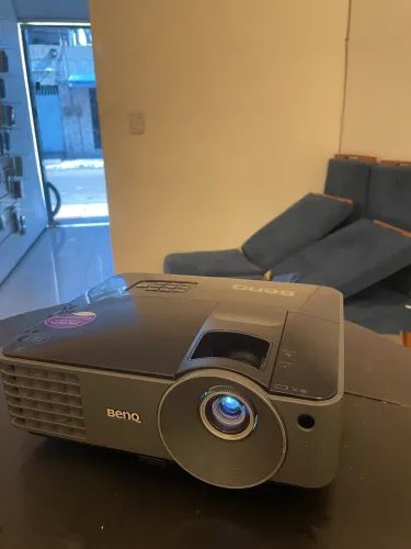 Projetor Benq HDMI - garantia 6 meses - loja física