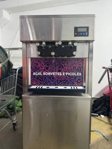 Máquina de Sorvete Profissional + Balcão Refrigerado com Aquecimento - Açaí/Sorveteria