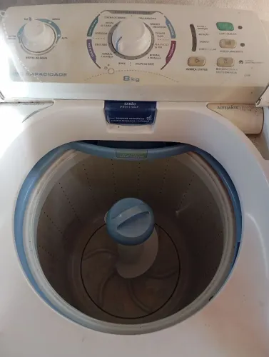 Máquina de lavar em ótimo estado!
