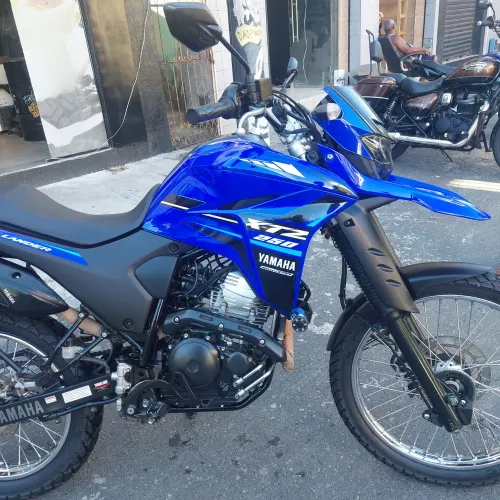 Vendo Lander novíssima!