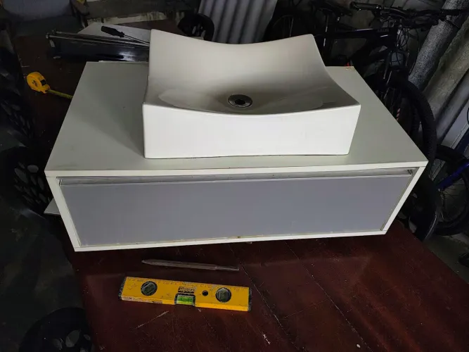 Pia para banheiro com móvel em MDF