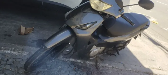 Honda Biz+ 125 ano 2008 completa