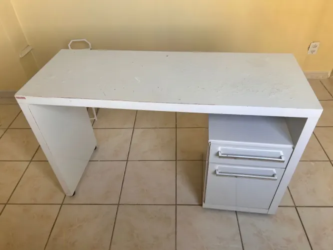 Mesa escrivaninha