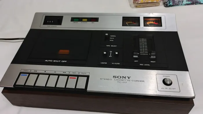 Gravador stereo cassette Sony Tc117 (ano 1977)