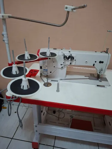 Máquina de costura Suador