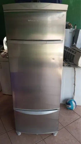 Geladeira simples de resfriamento Brastemp 356Lt 127V(entrego).