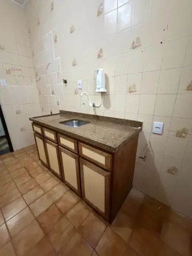 Balcão Cozinha com Pedra de Granito + Cuba / Medidas 1,60m x 60cm x 86cm