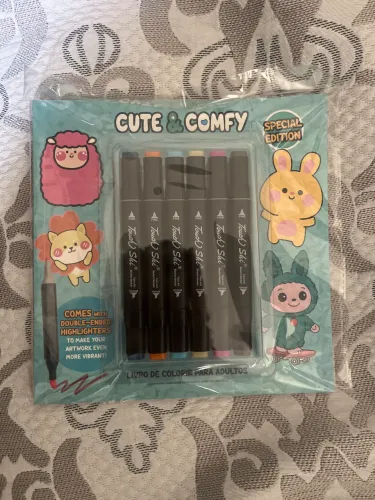 Livro para colorir com 6 canetinhas